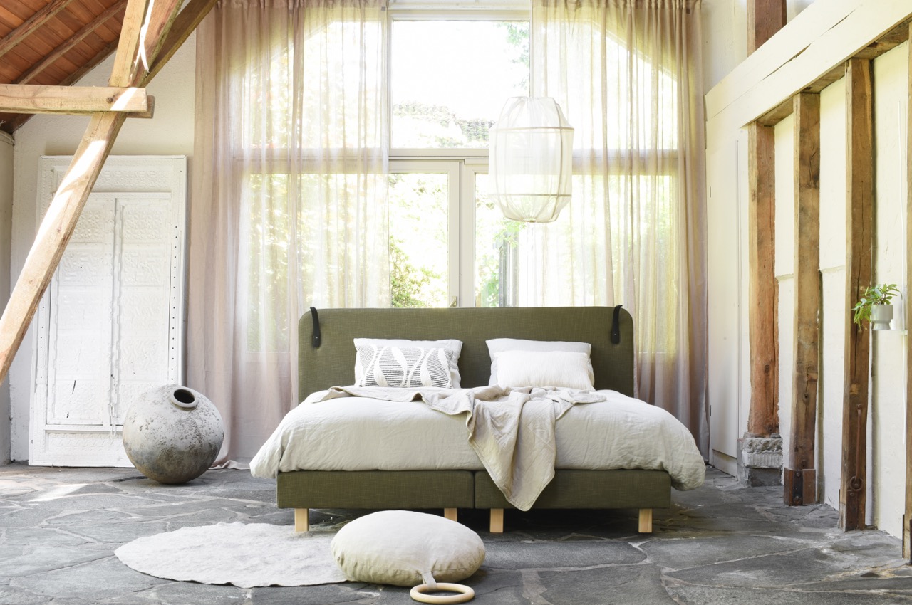 Tuur® boxspring in het groen, met led lampjes Tuur® boxspring in het groen, met led lampjes