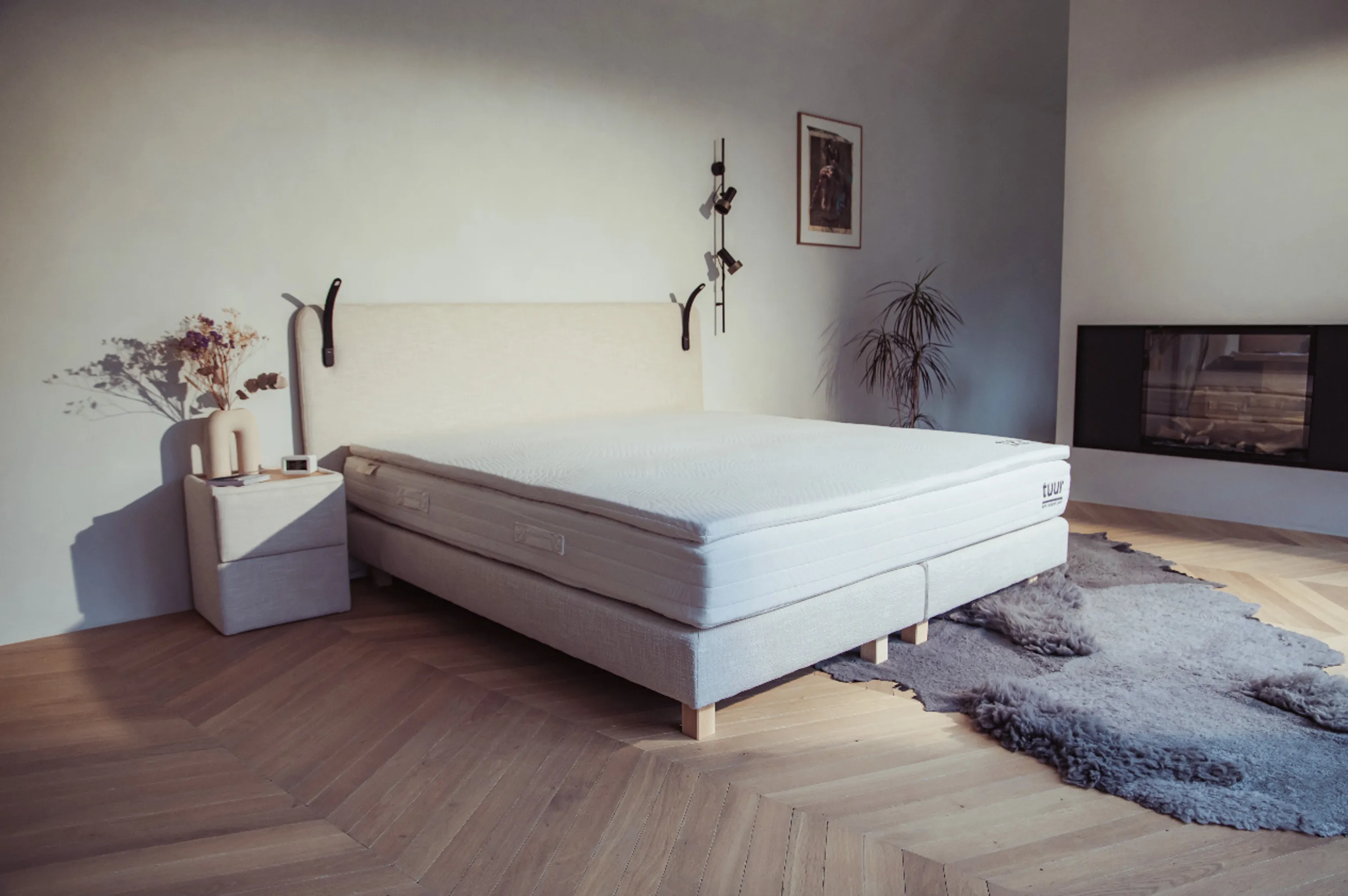 Boxspringset met matras en topper, bijpassend nachtkastje